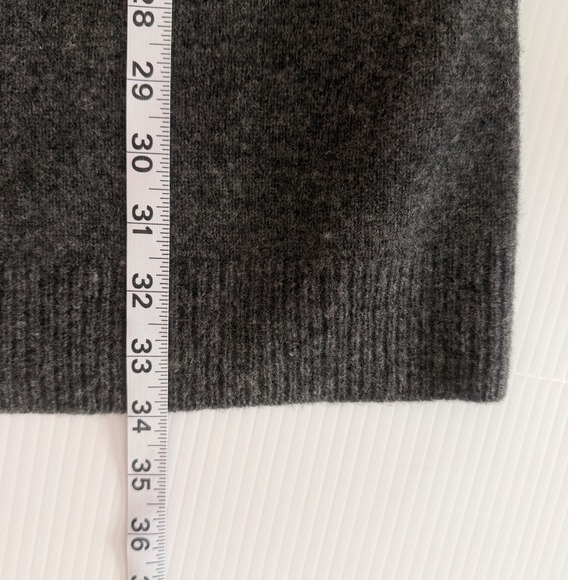 Madewell Charcoal Gray 100% Merino Wool Big Button Shoulder Sweater Dress Size S - Picture 8 of 8